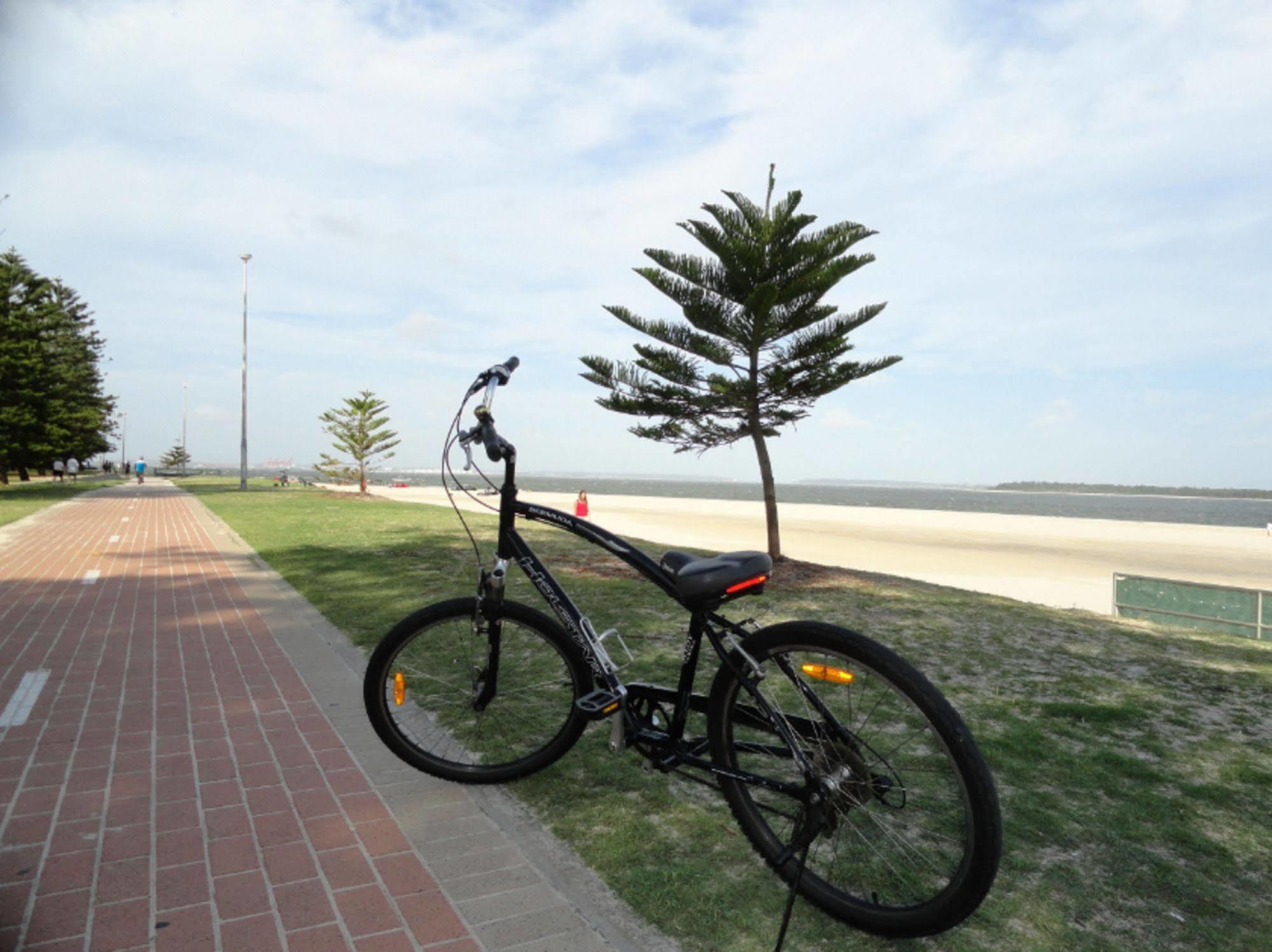 Bay Breeze Boutique Accommodation Batemans Bay Bagian luar foto